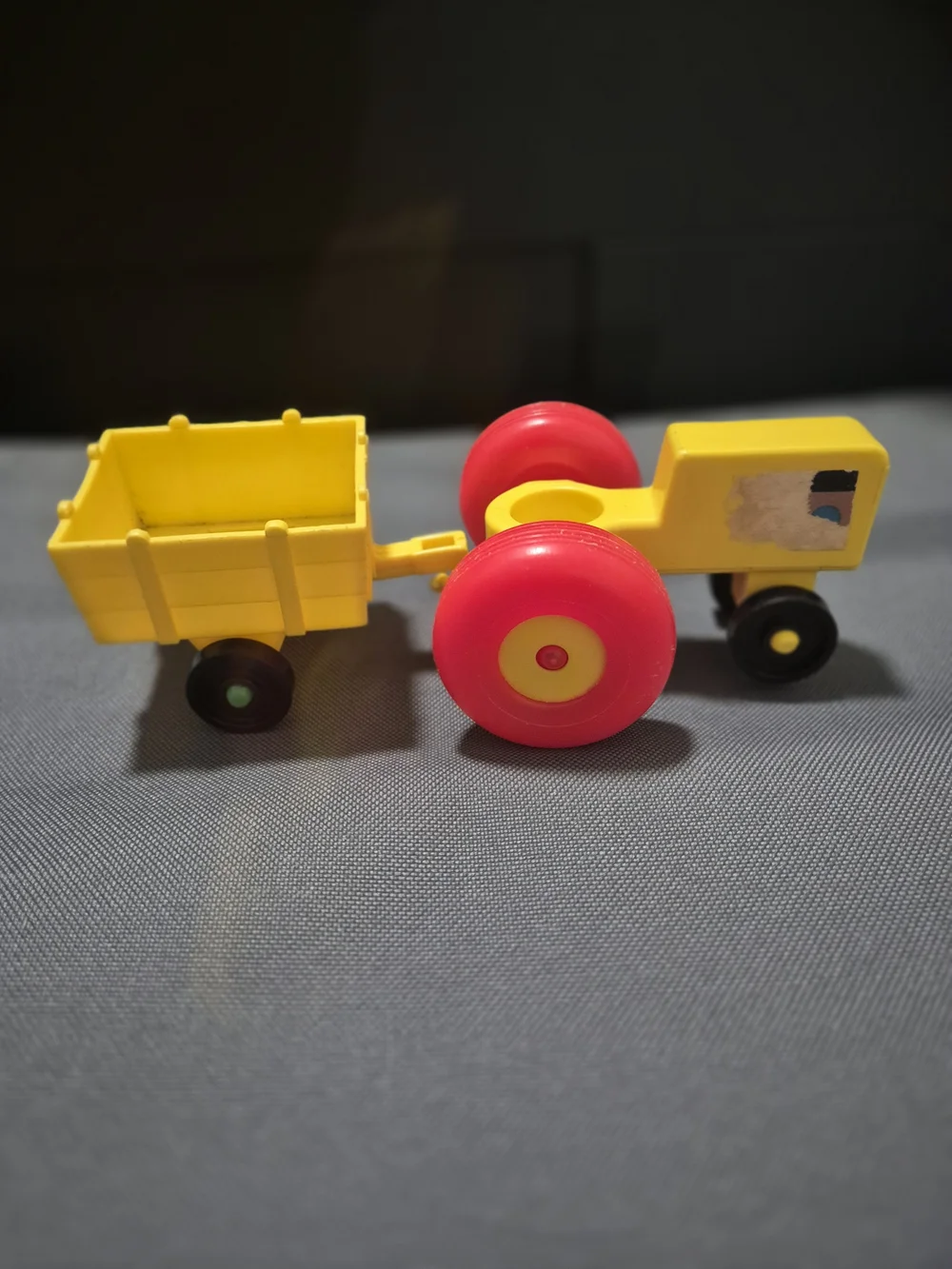 VTG Fisher Price Little People Yellow Farm Tractor Wagon